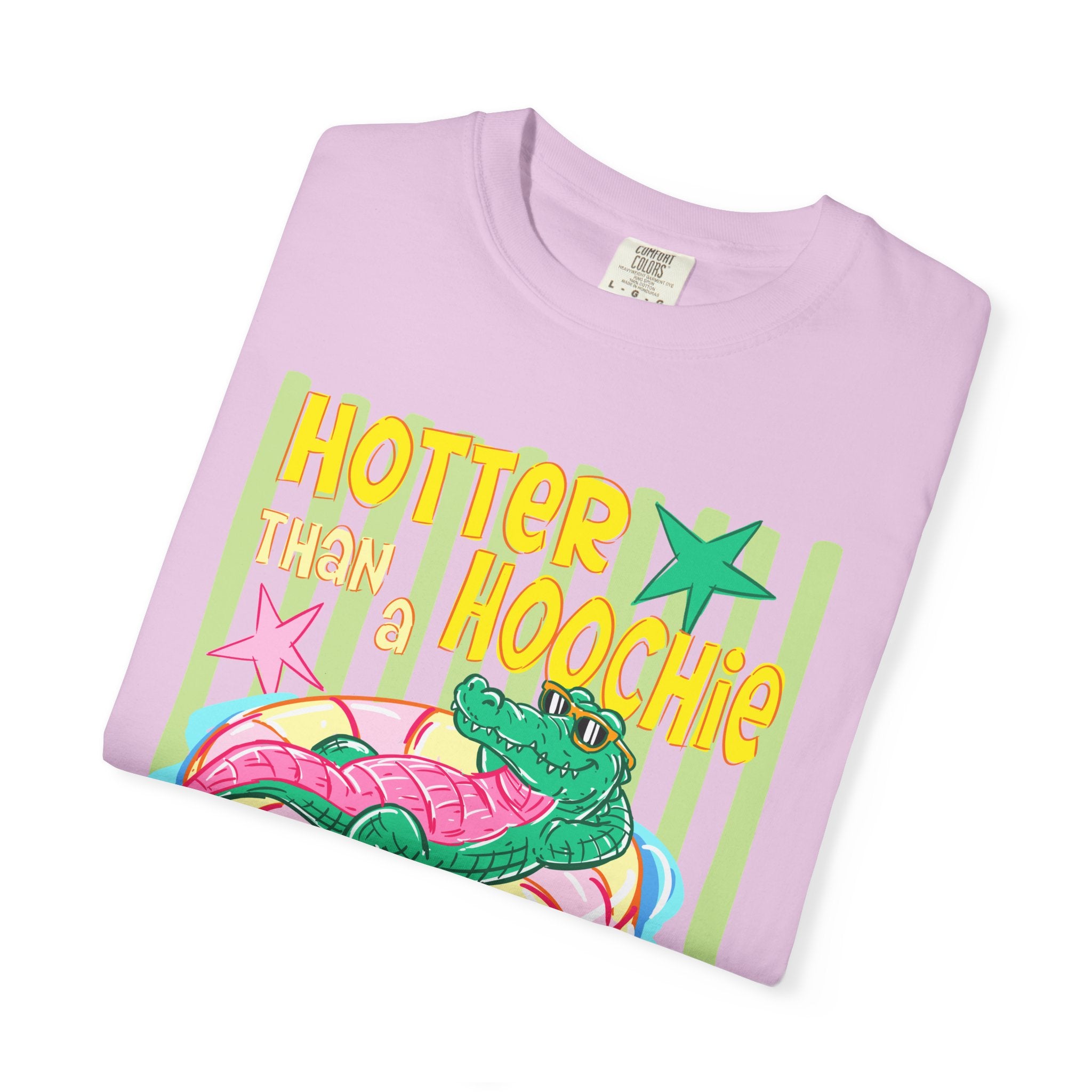 "Hotter Than A Hoochie Coochie" Retro Alligator Graphic Tee
